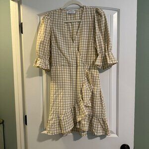 Petal & Pup Beige and White Dress- Size 6